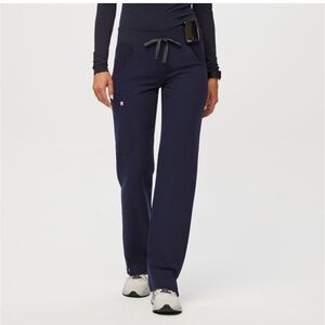 NWT Figs Cade Cargo Scrub Pants. Size Medium & Tall. Navy blue